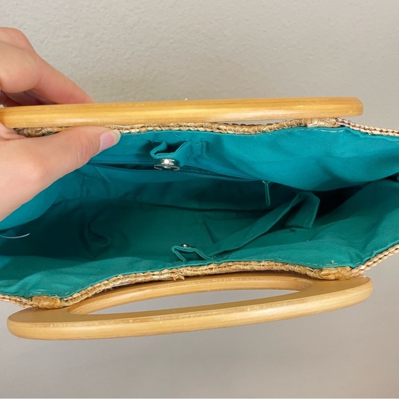 MULTICOLOR STRIPED SMALL STRUCTURED STRAW SUMMER PURSE - Picture 5 of 8